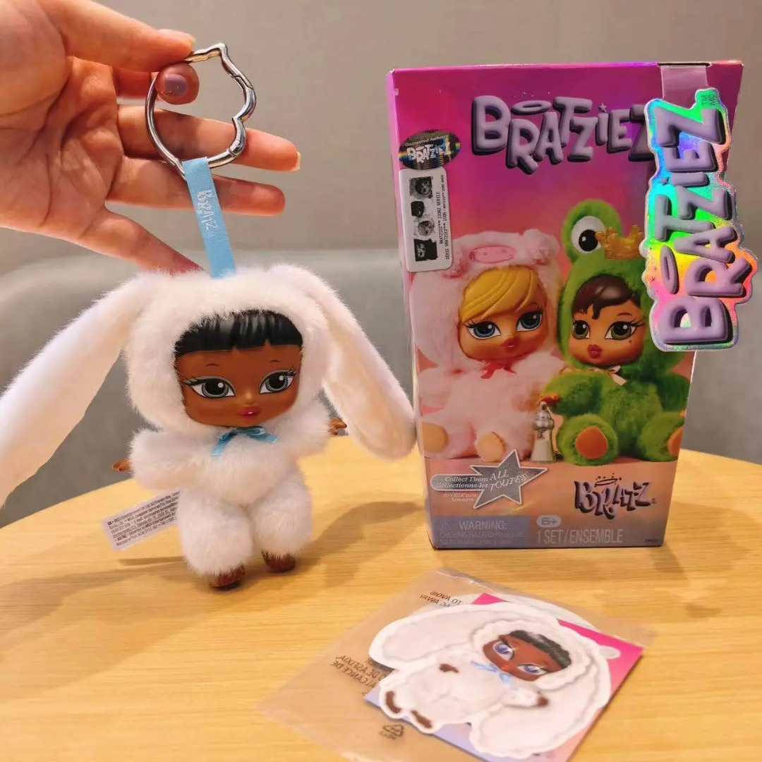 MGA Bratz Bratziez Iconz Blind - огляд і ціна Vinyl Figure Blank